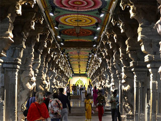 Customized Madurai tour packages for family trips and sightseeing by Kavi Tours and Travels